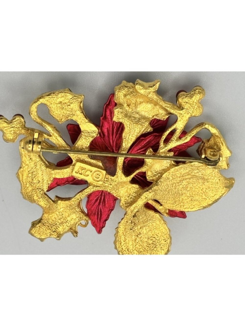Kenneth Cole Vintage Red Poinsettia Brooch Gold Faux Pearl Signed 2 in. Metal - Picture 3 of 4